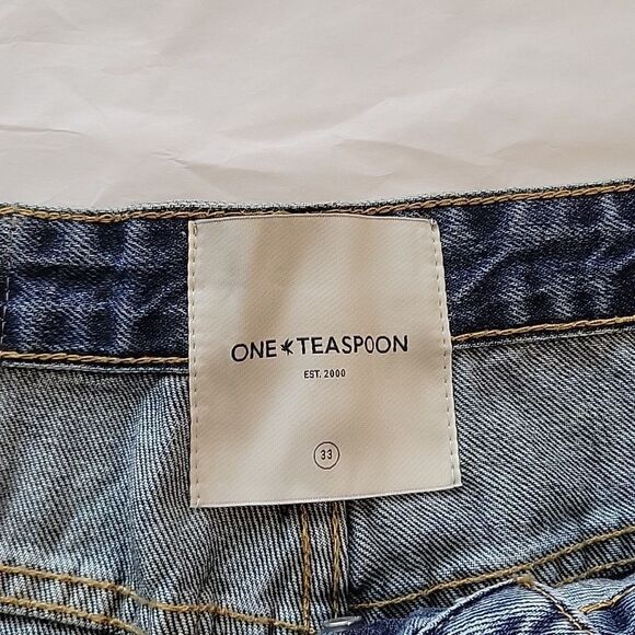 One Teaspoon Denim Shorts NWT - Picture 6 of 9
